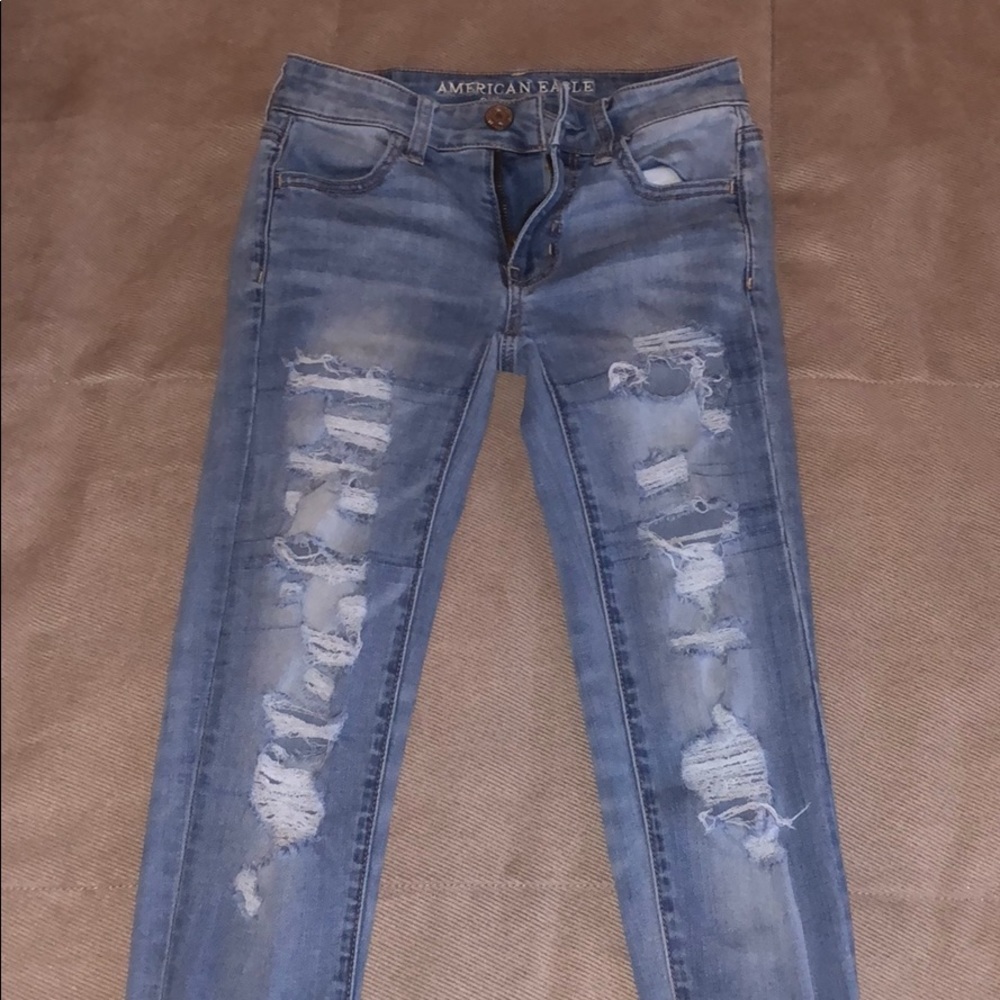Distressed American Eagle super stretch jeggings